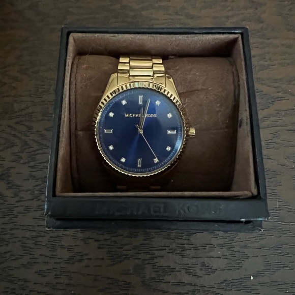 Gold Michael Kors watch main image 4